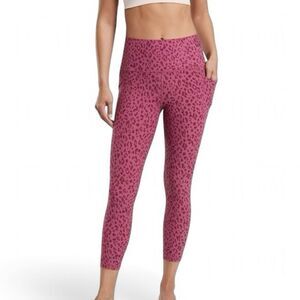 Athleta Stash Pocket II 7/8 Animal Print Leggings M